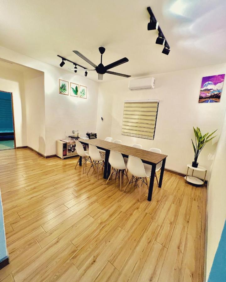 Raees Homestay Kampong Tanjong Minyak Экстерьер фото