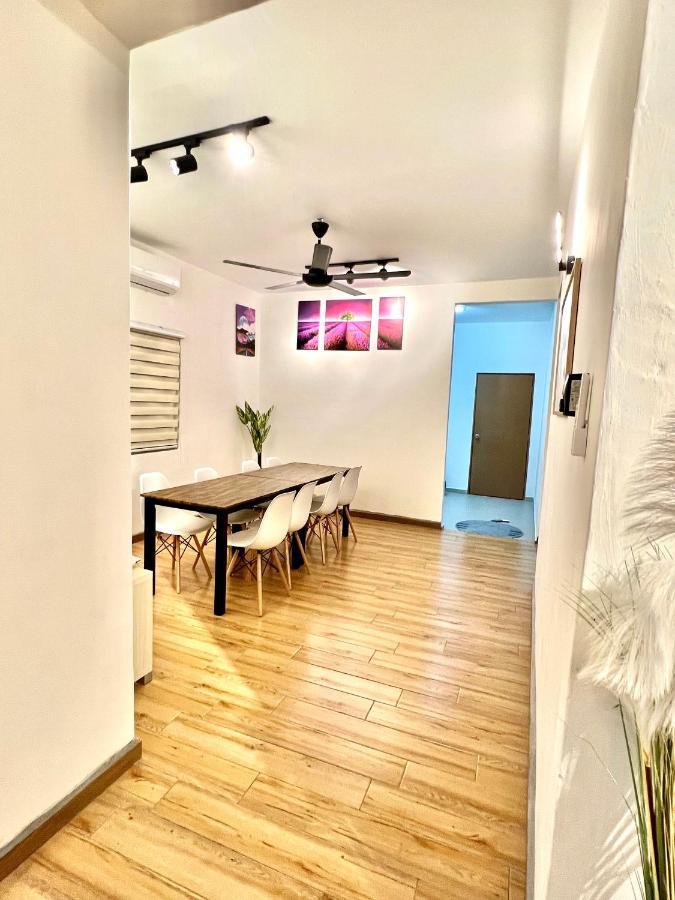 Raees Homestay Kampong Tanjong Minyak Экстерьер фото